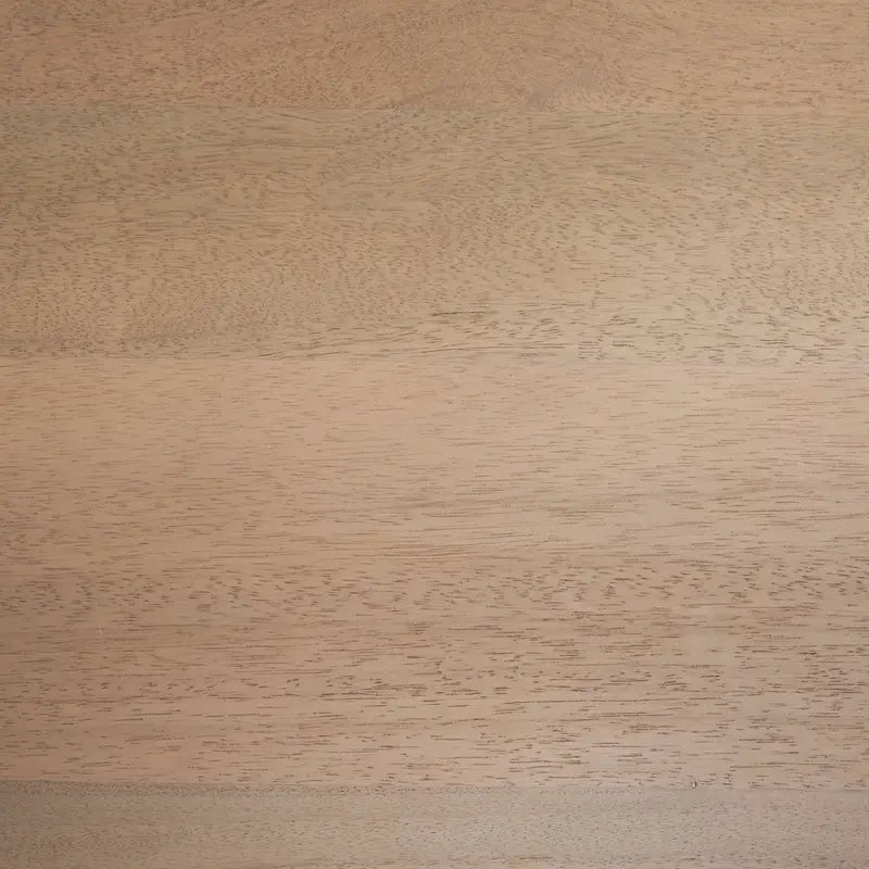 Mueble decorativo de madera con dos puertas y dos estantes