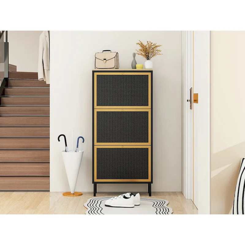 Freistehender Metallschuhschrank mit 3 Türen und Paneelen in Rattan-Optik
