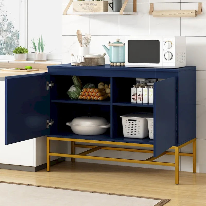 Minimalistisch dressoir met twee deuren en gouden metalen poten