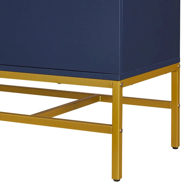 Minimalistisch dressoir met twee deuren en gouden metalen poten
