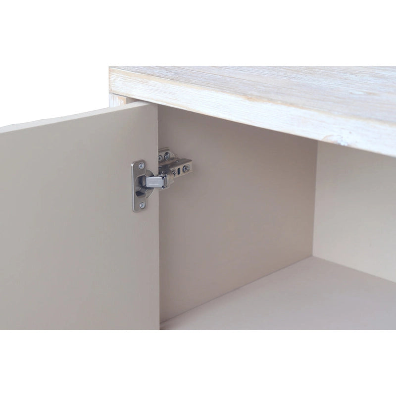 Holzschrank im Landhausstil mit 3 Türen