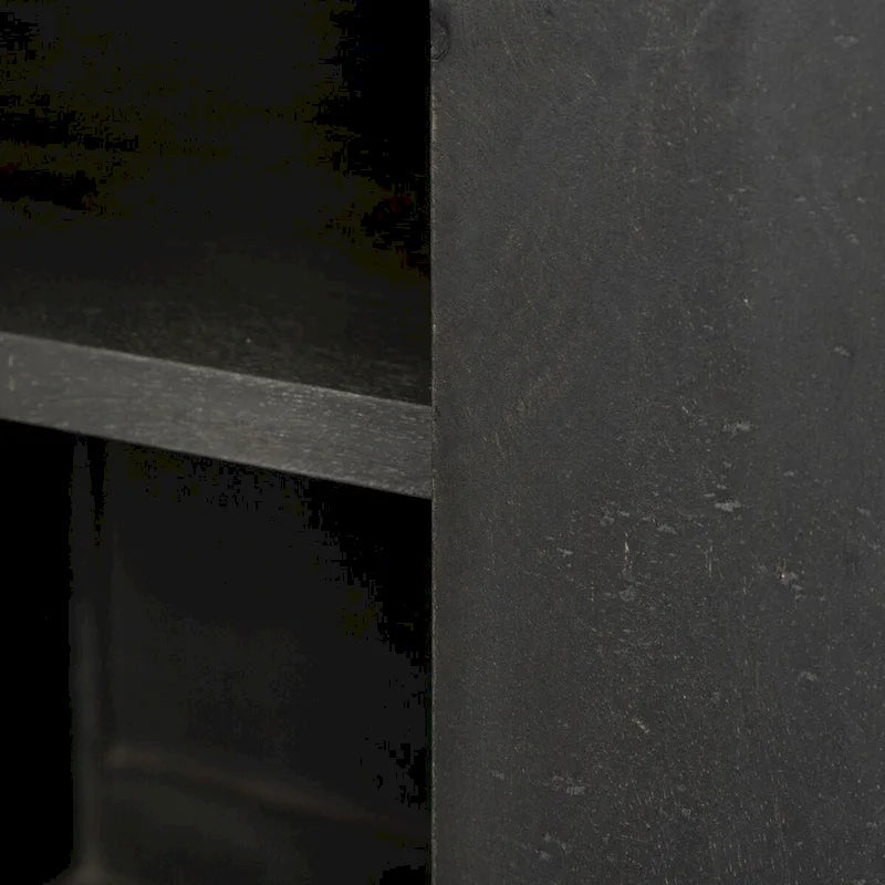 Aparador de madera maciza con cubierta de vidrio, cuatro puertas y estructura metálica
